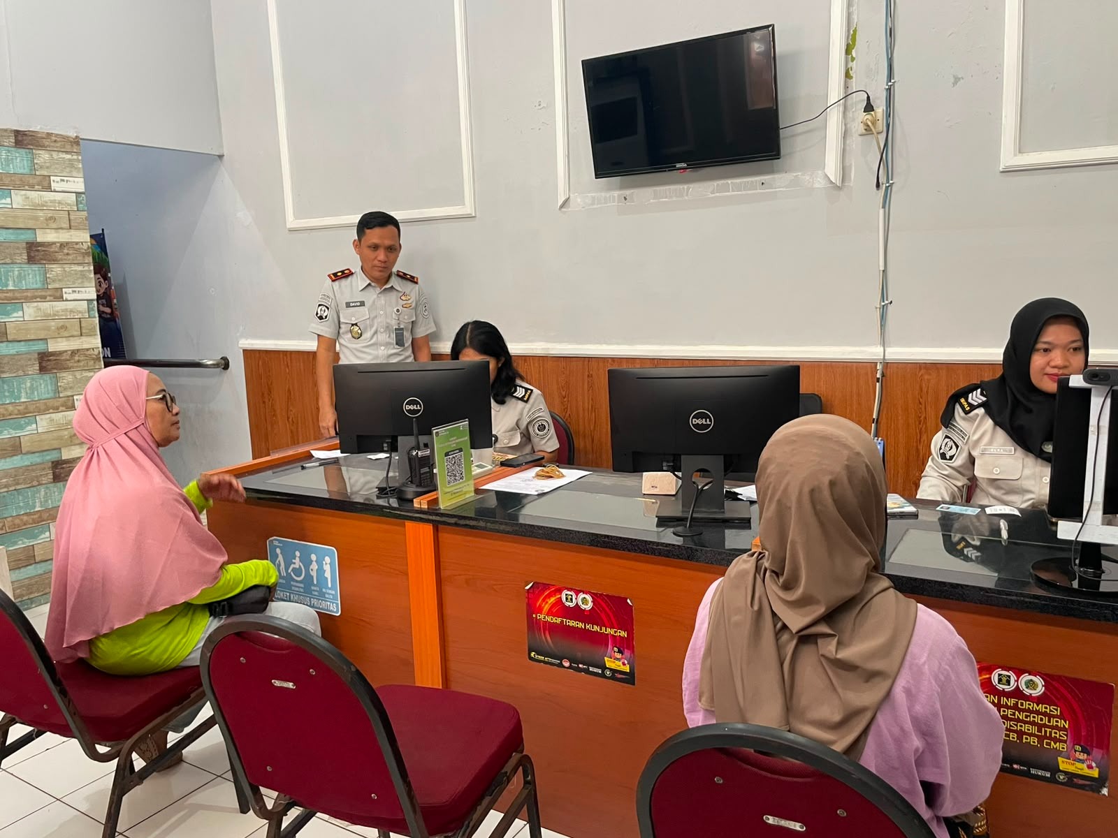 Tingkatkan Kualitas Pelayanan, Karutan Purworejo Tekankan Pelayanan Humanis bagi Keluarga WBP